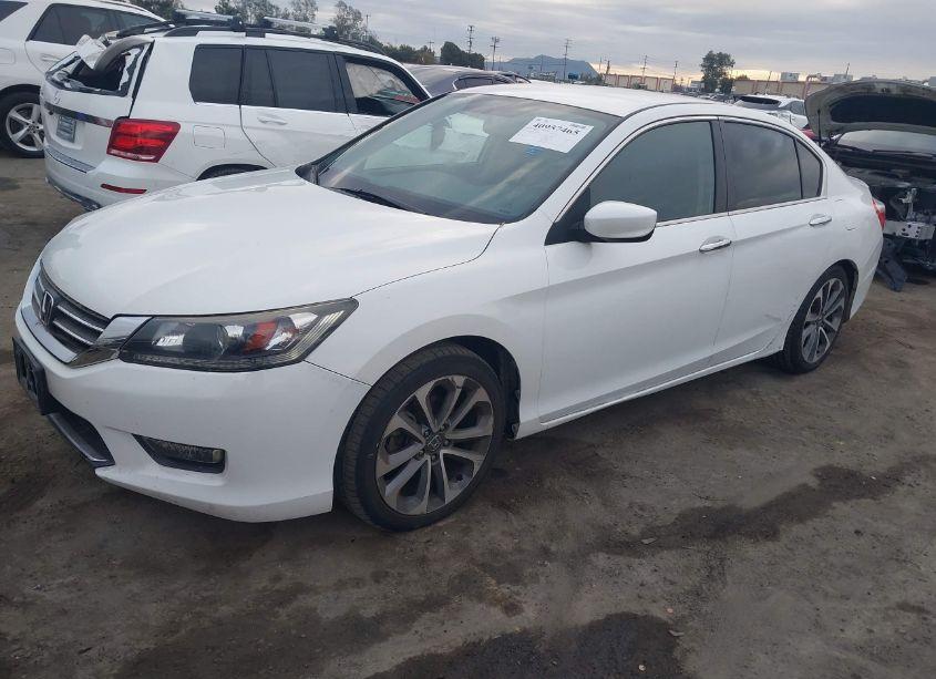 Photo 2 of 2013 Honda Accord SPORT (VIN 1HGCR2F50DA141668)