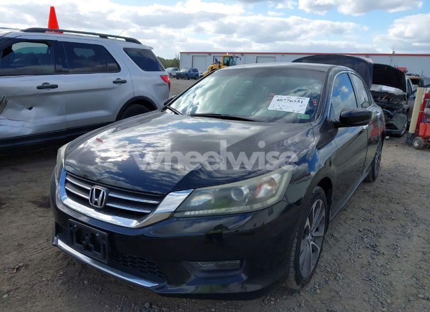 Photo 2 of 2014 Honda Accord SPORT (VIN 1HGCR2F50EA289059)