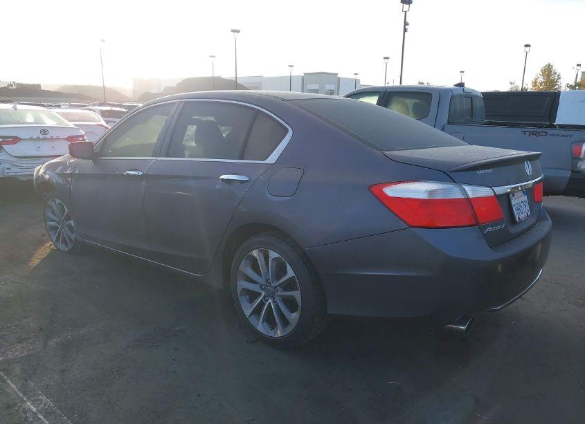 Photo 3 of 2015 Honda Accord SPORT (VIN 1HGCR2F50FA011005)