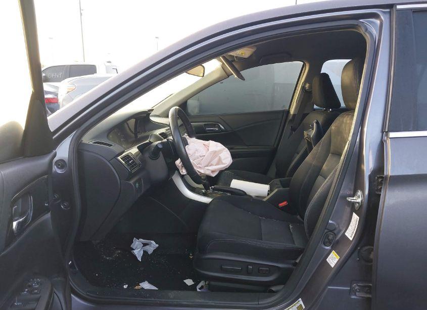 Photo 5 of 2015 Honda Accord SPORT (VIN 1HGCR2F50FA011005)