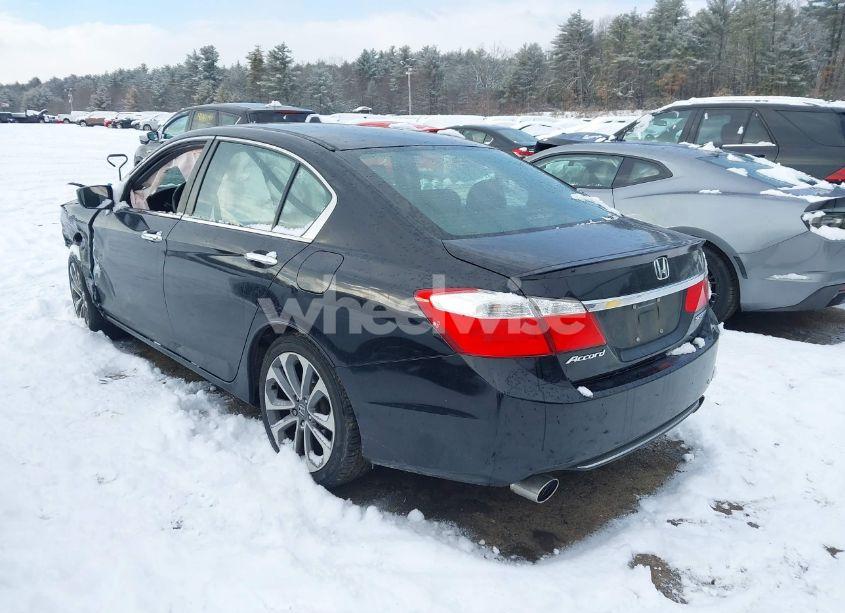Photo 3 of 2015 Honda Accord SPORT (VIN 1HGCR2F50FA015040)