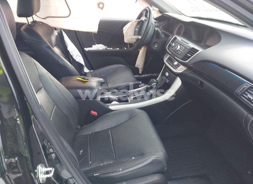 Photo 5 of 2015 Honda Accord SPORT (VIN 1HGCR2F50FA015040)