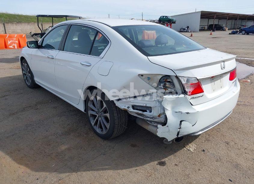 Photo 3 of 2015 Honda Accord SPORT (VIN 1HGCR2F50FA016804)