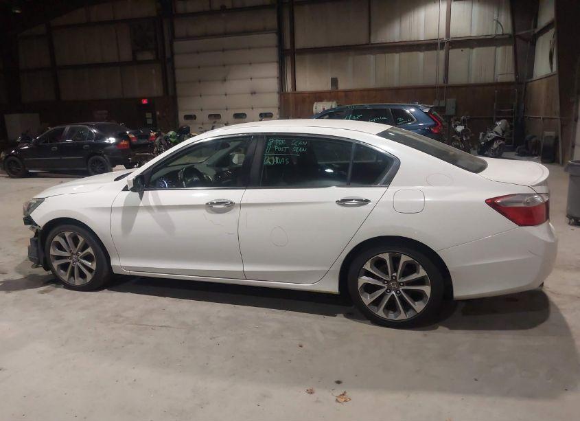 Photo 15 of 2015 Honda Accord SPORT (VIN 1HGCR2F50FA039399)
