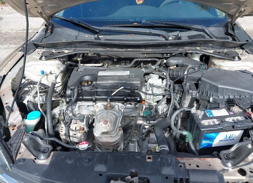 Photo 10 of 2015 Honda Accord SPORT (VIN 1HGCR2F50FA058423)