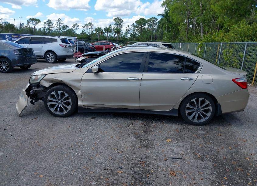 Photo 14 of 2015 Honda Accord SPORT (VIN 1HGCR2F50FA058423)