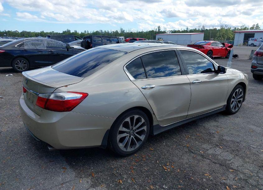 Photo 4 of 2015 Honda Accord SPORT (VIN 1HGCR2F50FA058423)
