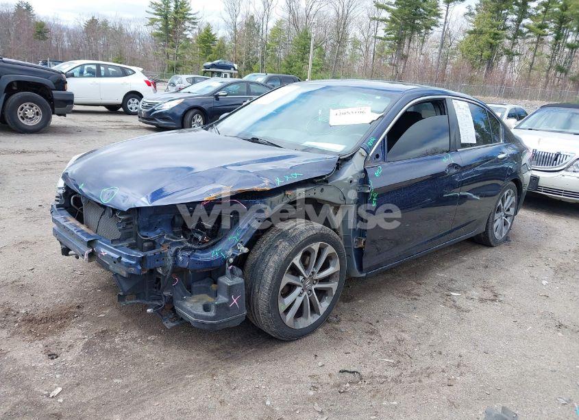 Photo 2 of 2015 Honda Accord SPORT (VIN 1HGCR2F50FA075660)