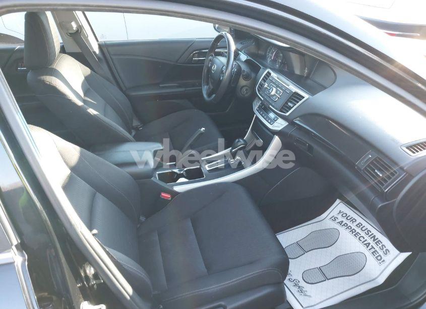 Photo 5 of 2015 Honda Accord SPORT (VIN 1HGCR2F50FA097433)