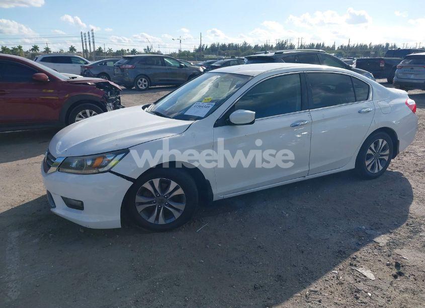 Photo 2 of 2015 Honda Accord SPORT (VIN 1HGCR2F50FA104283)