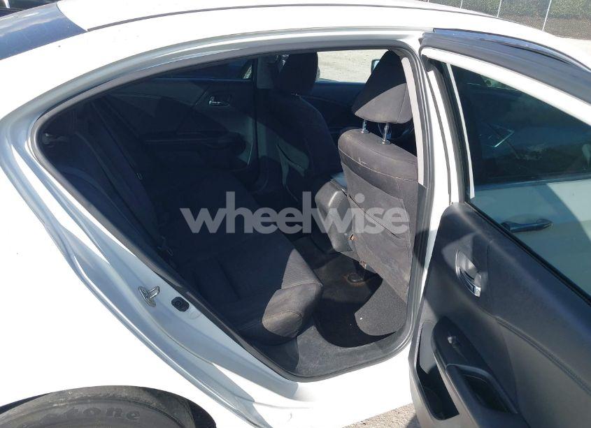 Photo 8 of 2015 Honda Accord SPORT (VIN 1HGCR2F50FA104283)