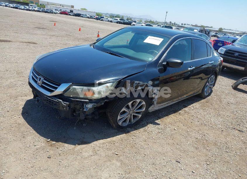 Photo 2 of 2015 Honda Accord SPORT (VIN 1HGCR2F50FA119852)