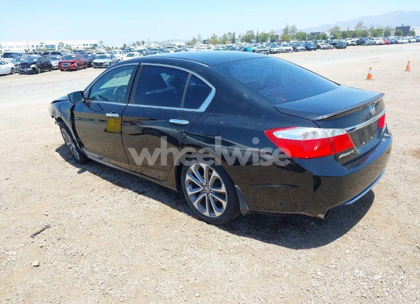 Photo 3 of 2015 Honda Accord SPORT (VIN 1HGCR2F50FA119852)