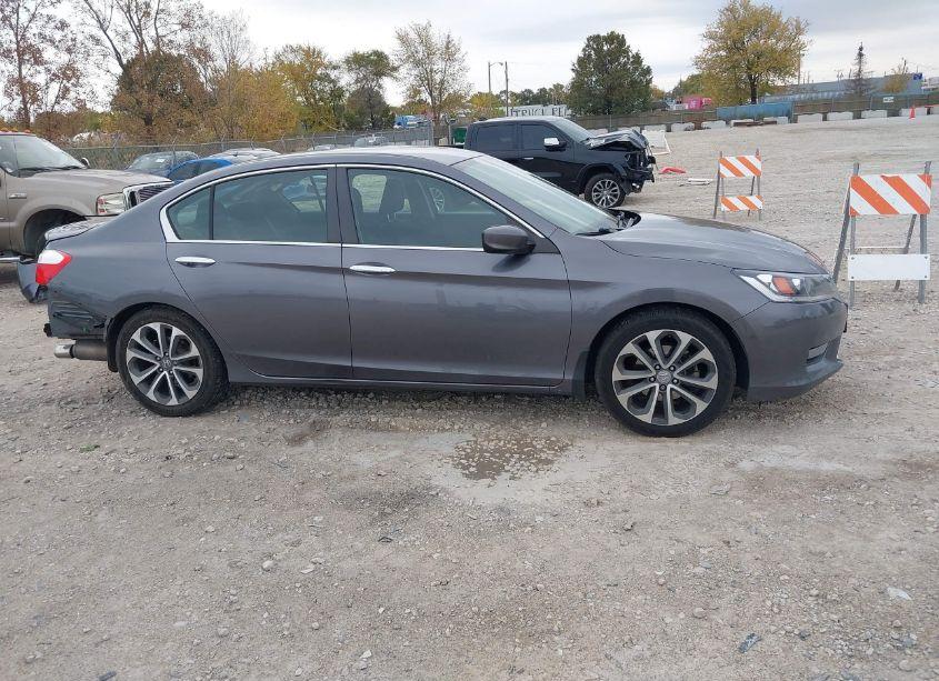 Photo 14 of 2015 Honda Accord SPORT (VIN 1HGCR2F50FA121276)