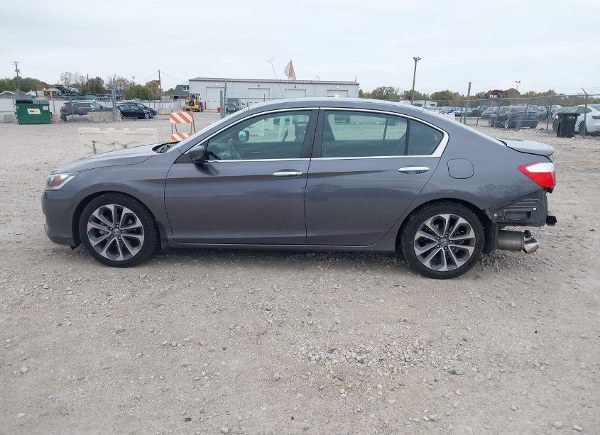 Photo 15 of 2015 Honda Accord SPORT (VIN 1HGCR2F50FA121276)