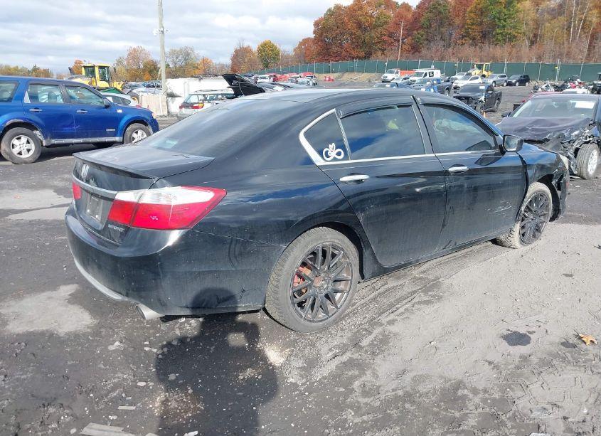 Photo 4 of 2015 Honda Accord SPORT (VIN 1HGCR2F50FA134156)