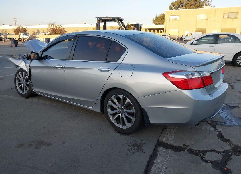 Photo 3 of 2015 Honda Accord SPORT (VIN 1HGCR2F50FA151281)