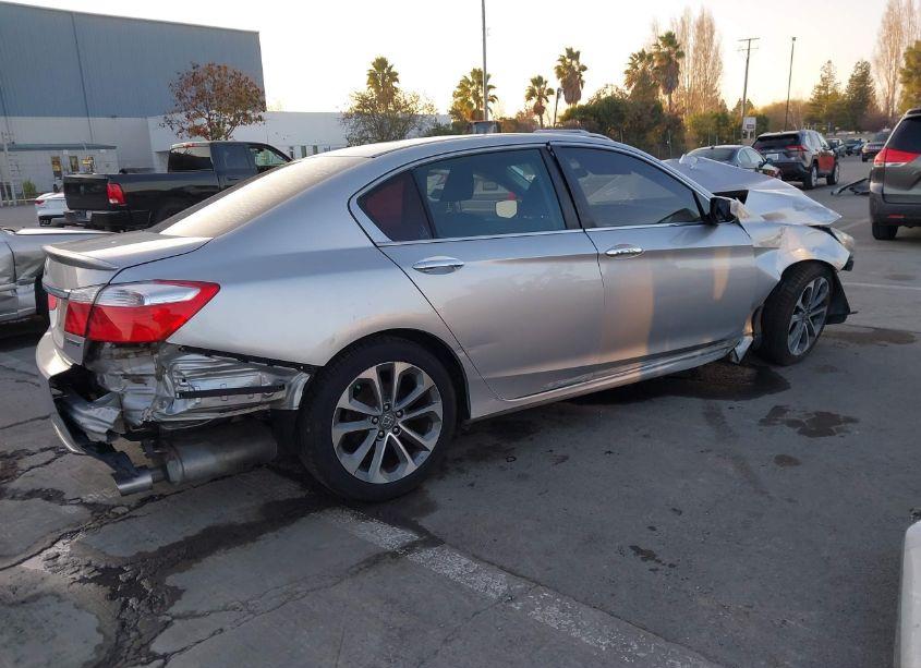 Photo 4 of 2015 Honda Accord SPORT (VIN 1HGCR2F50FA151281)