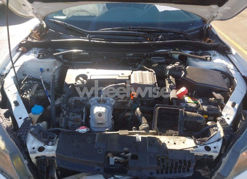 Photo 10 of 2015 Honda Accord SPORT (VIN 1HGCR2F50FA159557)