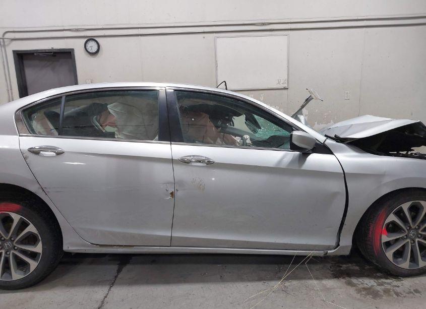 Photo 12 of 2015 Honda Accord SPORT (VIN 1HGCR2F50FA173121)