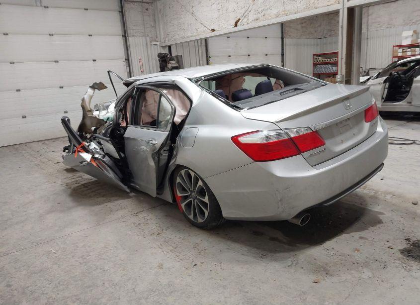 Photo 3 of 2015 Honda Accord SPORT (VIN 1HGCR2F50FA173121)