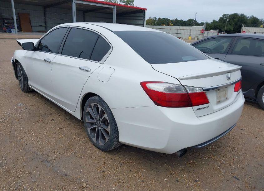 Photo 3 of 2015 Honda Accord SPORT (VIN 1HGCR2F50FA207090)