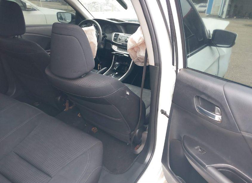 Photo 8 of 2015 Honda Accord SPORT (VIN 1HGCR2F50FA207090)