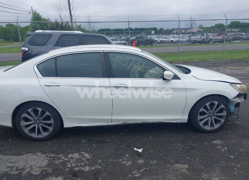 Photo 14 of 2015 Honda Accord SPORT (VIN 1HGCR2F50FA215268)