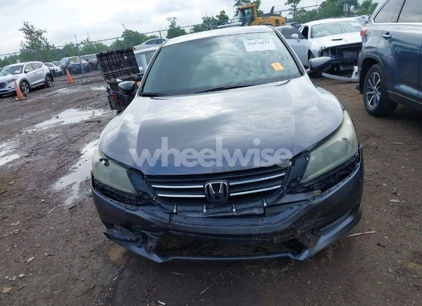 Photo 12 of 2015 Honda Accord SPORT (VIN 1HGCR2F50FA222768)