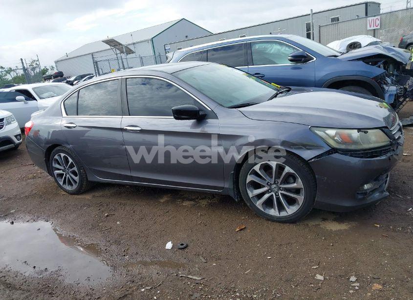 Photo 13 of 2015 Honda Accord SPORT (VIN 1HGCR2F50FA222768)