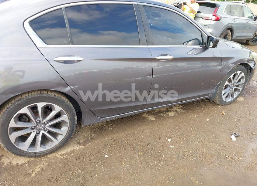 Photo 6 of 2015 Honda Accord SPORT (VIN 1HGCR2F50FA222768)