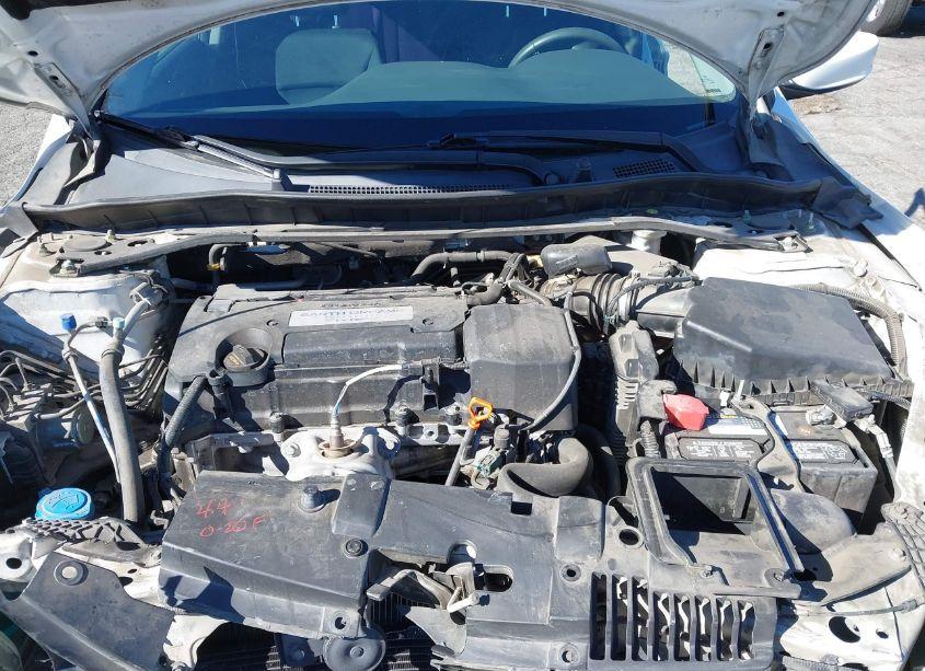 Photo 10 of 2015 Honda Accord SPORT (VIN 1HGCR2F50FA250618)