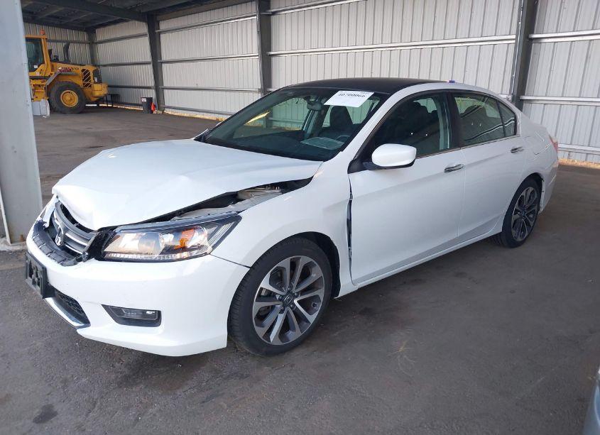Photo 2 of 2015 Honda Accord SPORT (VIN 1HGCR2F50FA263126)
