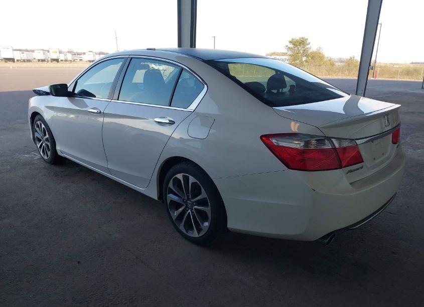 Photo 3 of 2015 Honda Accord SPORT (VIN 1HGCR2F50FA263126)