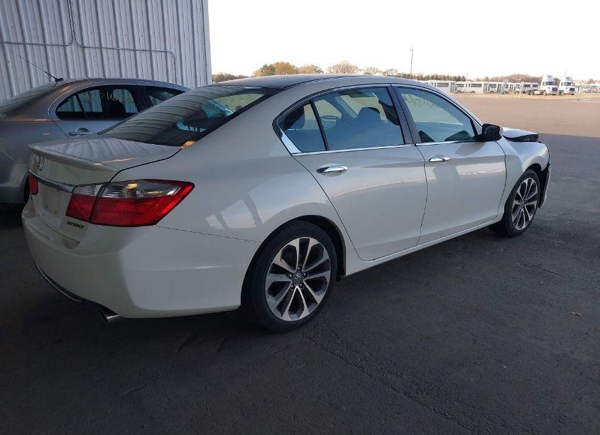 Photo 4 of 2015 Honda Accord SPORT (VIN 1HGCR2F50FA263126)