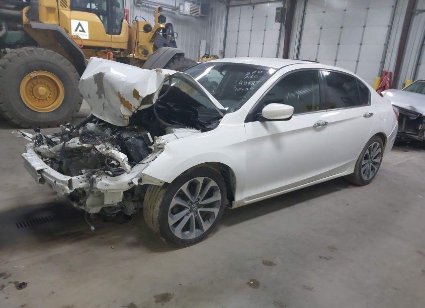 Photo 2 of 2015 Honda Accord SPORT (VIN 1HGCR2F50FA263191)