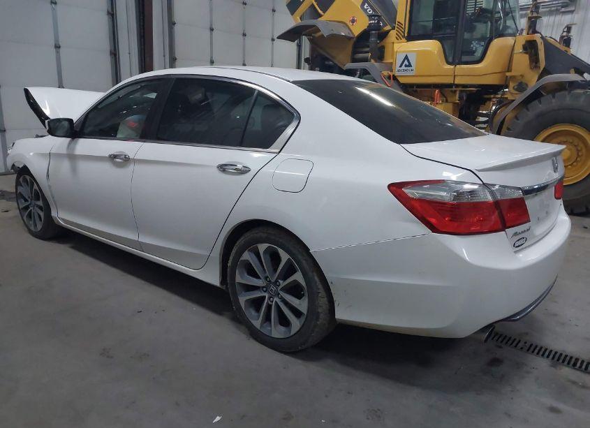 Photo 3 of 2015 Honda Accord SPORT (VIN 1HGCR2F50FA263191)