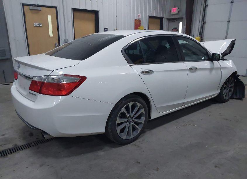 Photo 4 of 2015 Honda Accord SPORT (VIN 1HGCR2F50FA263191)