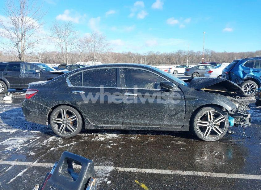 Photo 12 of 2016 Honda Accord SPORT (VIN 1HGCR2F50GA058780)