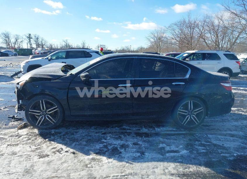 Photo 13 of 2016 Honda Accord SPORT (VIN 1HGCR2F50GA058780)