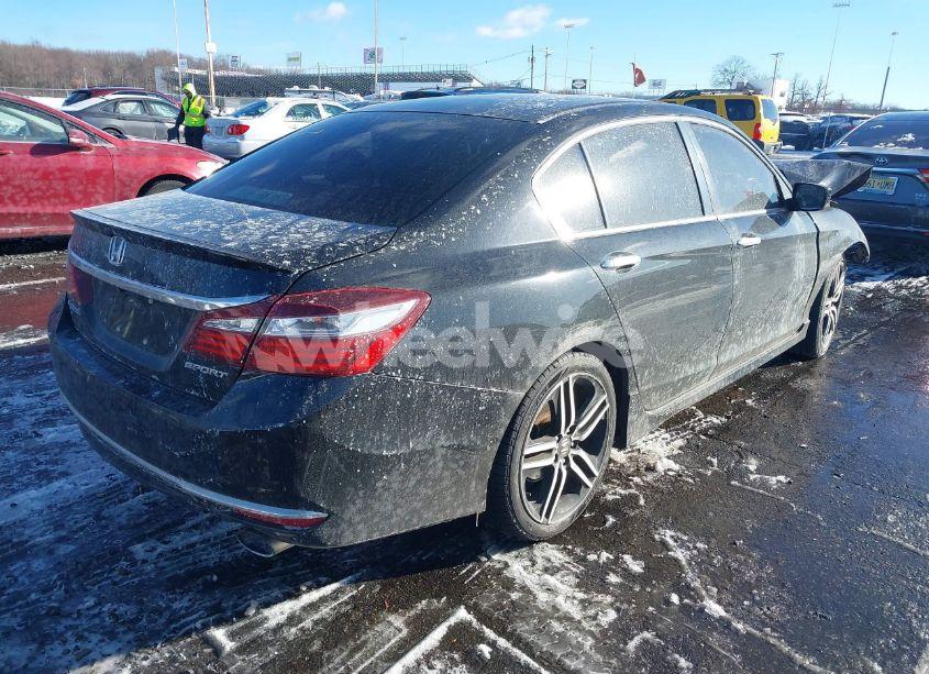 Photo 4 of 2016 Honda Accord SPORT (VIN 1HGCR2F50GA058780)