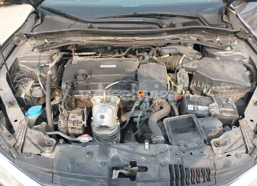 Photo 10 of 2016 Honda Accord SPORT (VIN 1HGCR2F50GA112045)