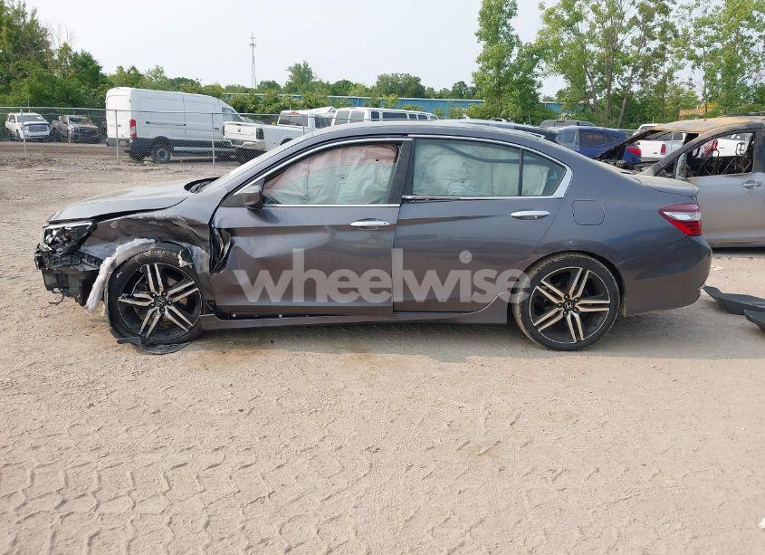 Photo 14 of 2016 Honda Accord SPORT (VIN 1HGCR2F50GA112045)