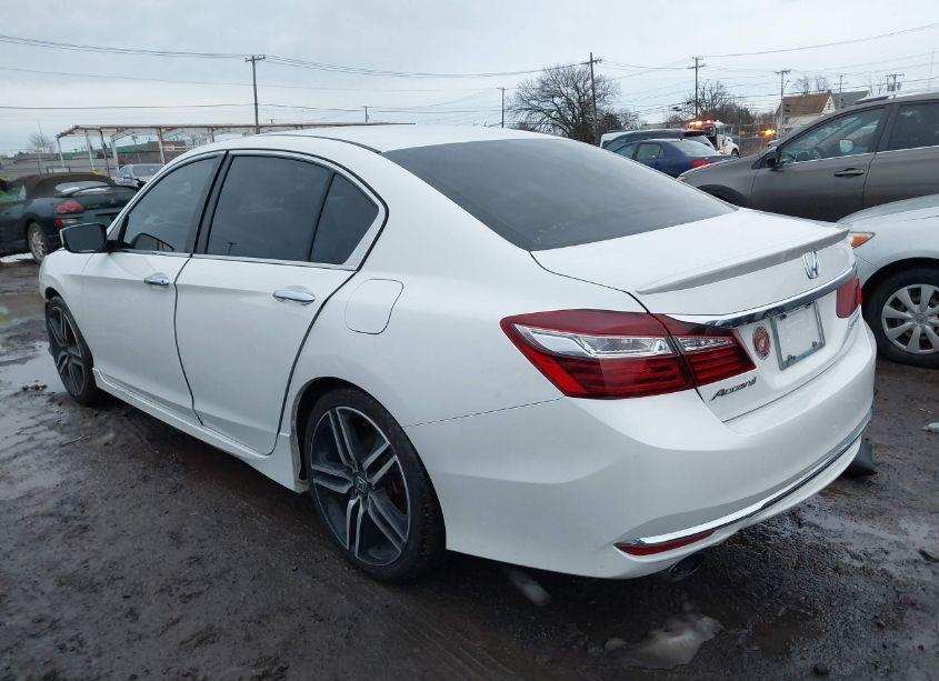 Photo 3 of 2016 Honda Accord SPORT (VIN 1HGCR2F50GA198702)