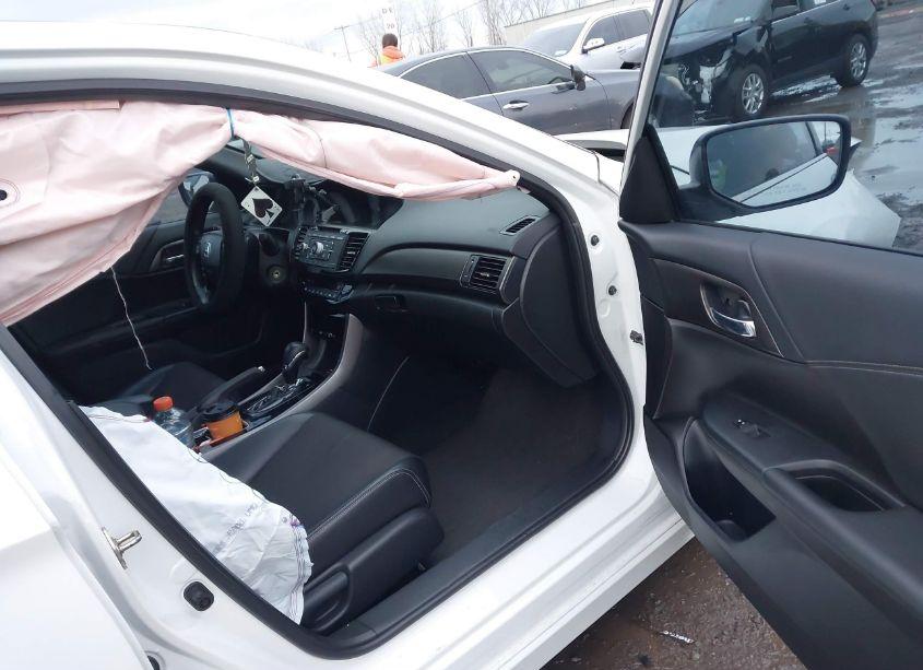 Photo 5 of 2016 Honda Accord SPORT (VIN 1HGCR2F50GA198702)