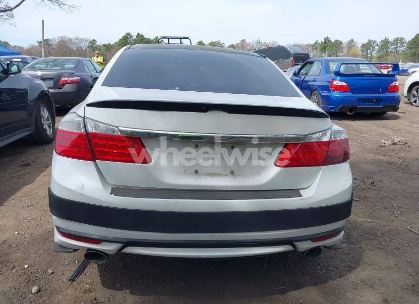 Photo 16 of 2016 Honda Accord SPORT (VIN 1HGCR2F50GA213439)