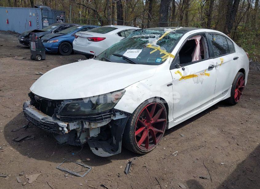 Photo 2 of 2016 Honda Accord SPORT (VIN 1HGCR2F50GA213439)