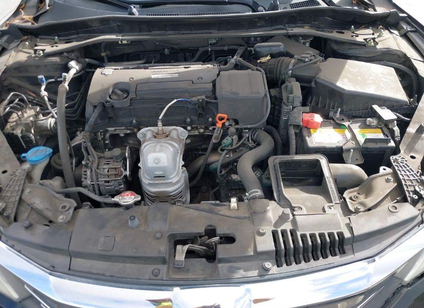 Photo 10 of 2017 Honda Accord SPORT (VIN 1HGCR2F50HA008155)