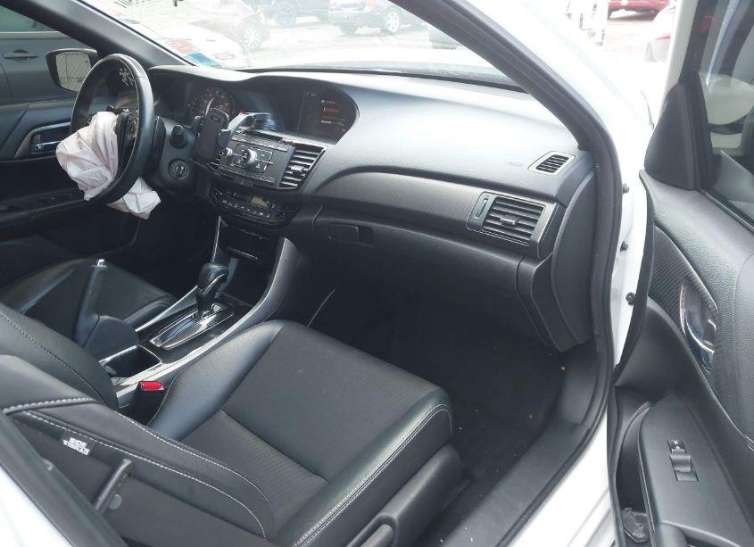 Photo 5 of 2017 Honda Accord SPORT (VIN 1HGCR2F50HA013565)