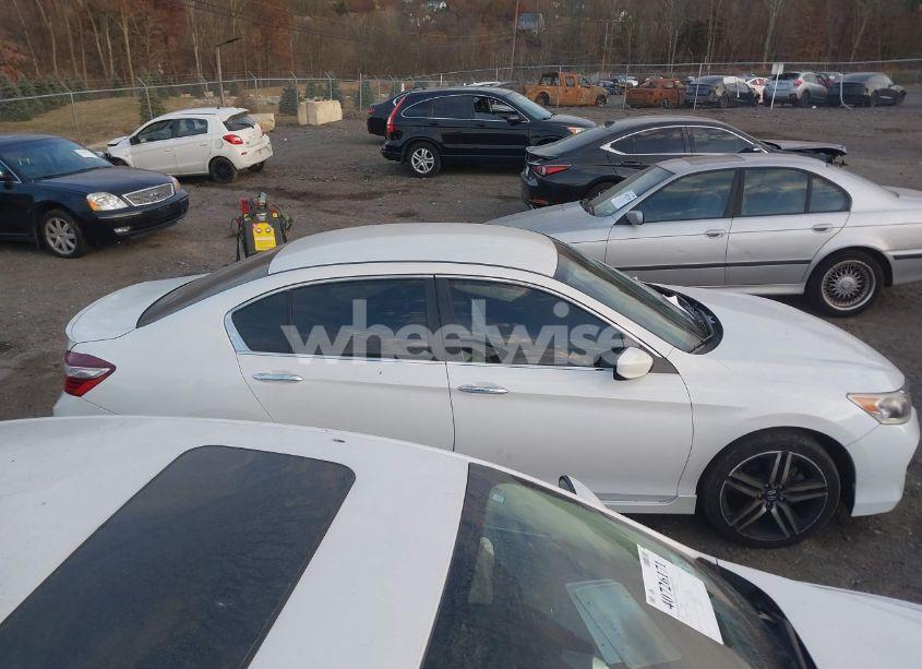 Photo 13 of 2017 Honda Accord SPORT (VIN 1HGCR2F50HA026848)